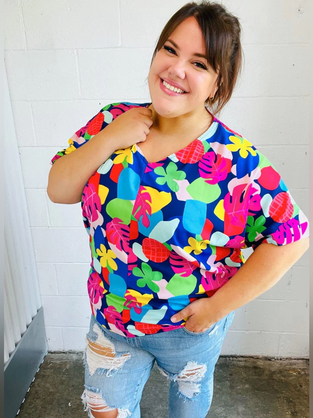 Plus Size Vibrant Floral Print V-Neck Top - Multicolor